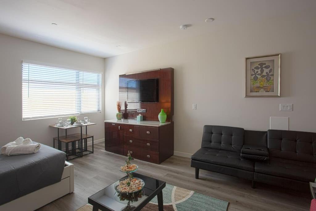 Apartamento Lovely W Full Kitchen In Heart Of