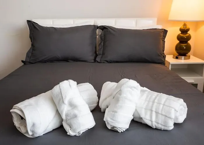 Lovely Studio W Full Kitchen In Heart Of San Diego